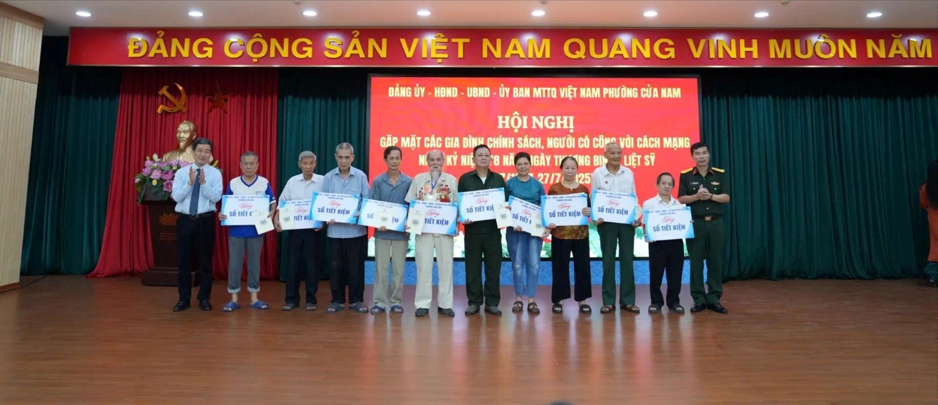 Phường Cửa Nam tổ chức gặp mặt tri ân các gia đình chính sách và người có công với cách mạng- Ảnh 3.