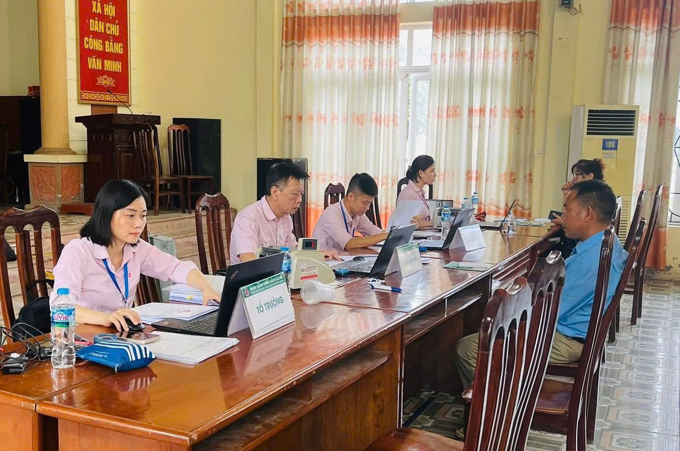 Phòng giao dịch NHCSXH Mỹ Đức: Đảm bảo giao dịch thông suốt sau sáp nhập đơn vị hành chính tại xã Mỹ Đức- Ảnh 1.