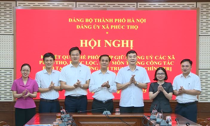 Ký kết quy chế phối hợp trong công tác đào tạo, bồi dưỡng tại trung tâm chính trị khu vực Phúc Thọ- Ảnh 5.