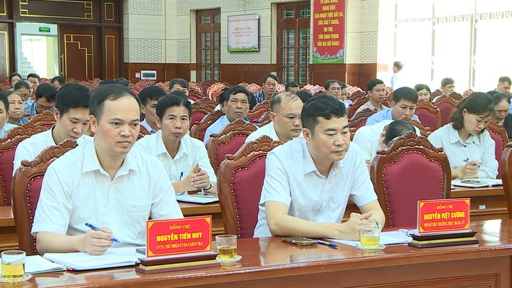 Phúc Thọ: Tăng cường xây dựng chính quyền cơ sở vững mạnh, phát triển toàn diện vì lợi ích nhân dân- Ảnh 6.