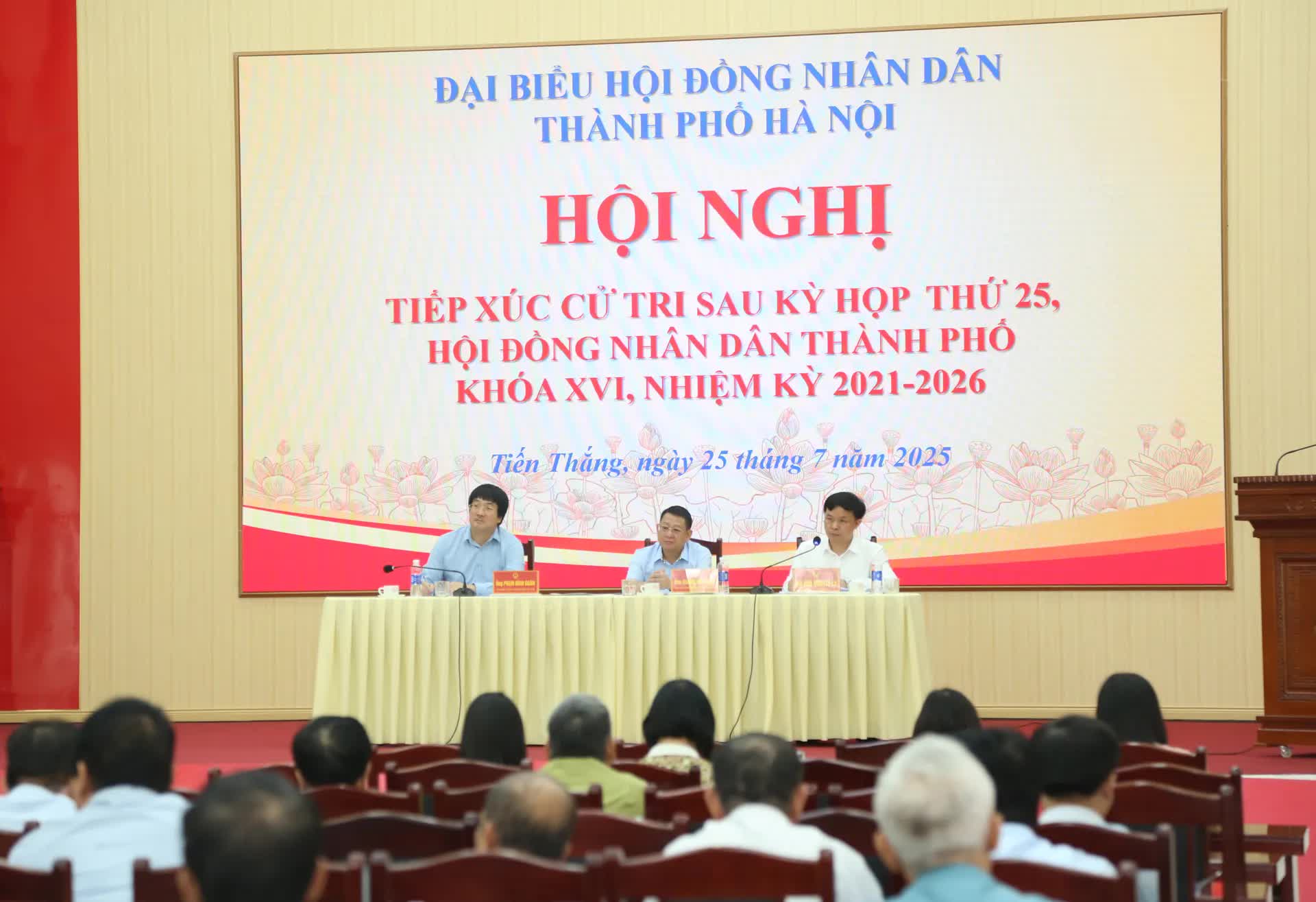 Đại biểu HĐND TP Hà Nội tiếp xúc cử tri 4 xã huyện Mê Linh cũ- Ảnh 1.
