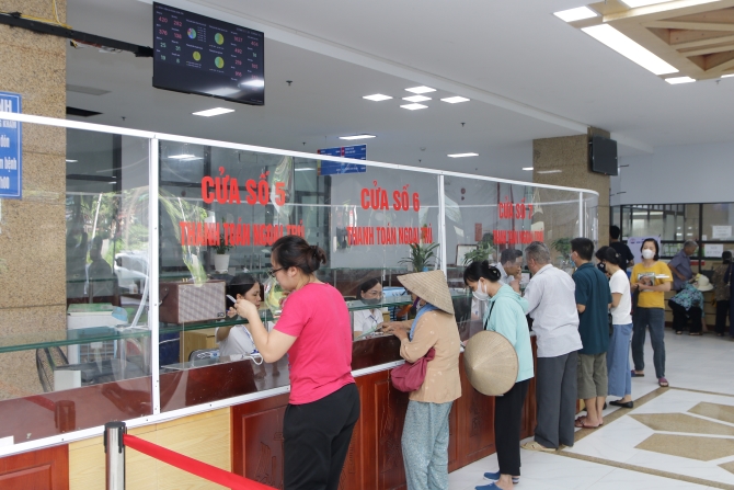Bệnh viện Đa khoa Sơn Tây đổi mới toàn diện, nâng cao chất lượng khám chữa bệnh phục vụ người dân- Ảnh 1.