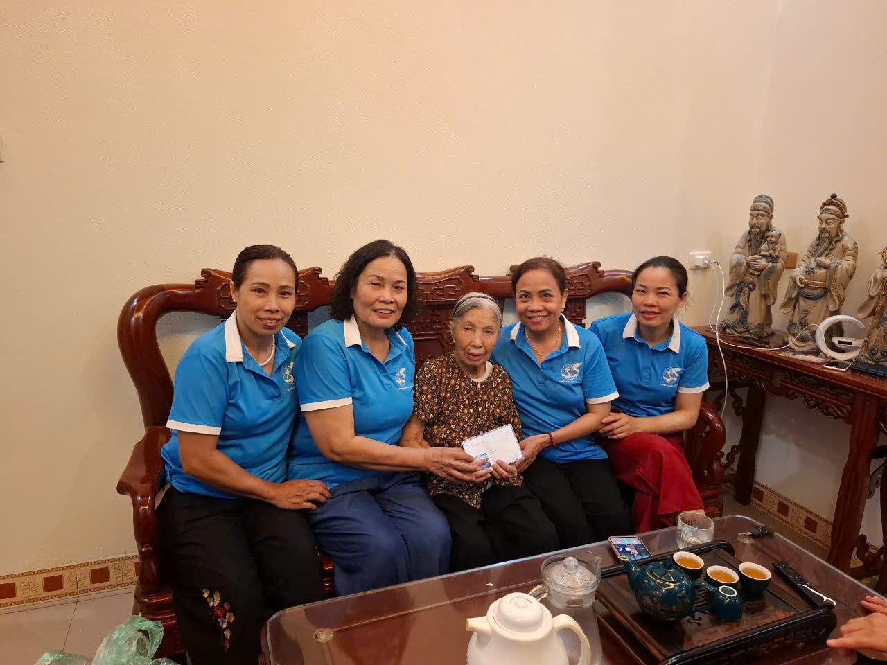 Hội LHPN xã Gia Lâm tổ chức nhiều hoạt động tri ân nhân kỷ niệm 78 năm Ngày Thương binh – Liệt sĩ- Ảnh 2.
