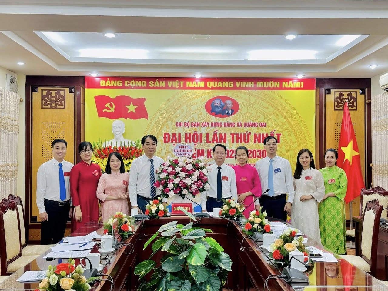 Đại hội Chi bộ Ban Xây dựng Đảng xã Quảng Oai: Một dấu mốc quan trọng, mở đầu cho chặng đường mới đầy kỳ vọng và trách nhiệm!- Ảnh 3.