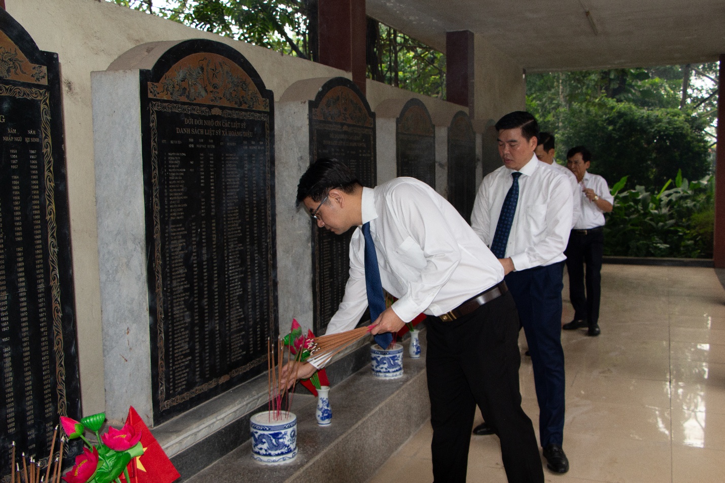 Phường Chương Mỹ tổ chức Lễ viếng nghĩa trang Liệt sỹ nhân kỷ niệm 78 năm Ngày Thương binh – Liệt sỹ (27/7/1947 – 27/7/2025)- Ảnh 4.