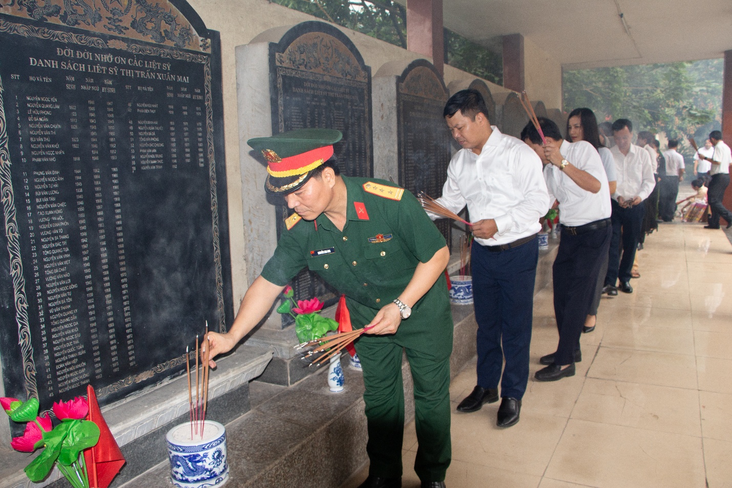 Phường Chương Mỹ tổ chức Lễ viếng nghĩa trang Liệt sỹ nhân kỷ niệm 78 năm Ngày Thương binh – Liệt sỹ (27/7/1947 – 27/7/2025)- Ảnh 7.