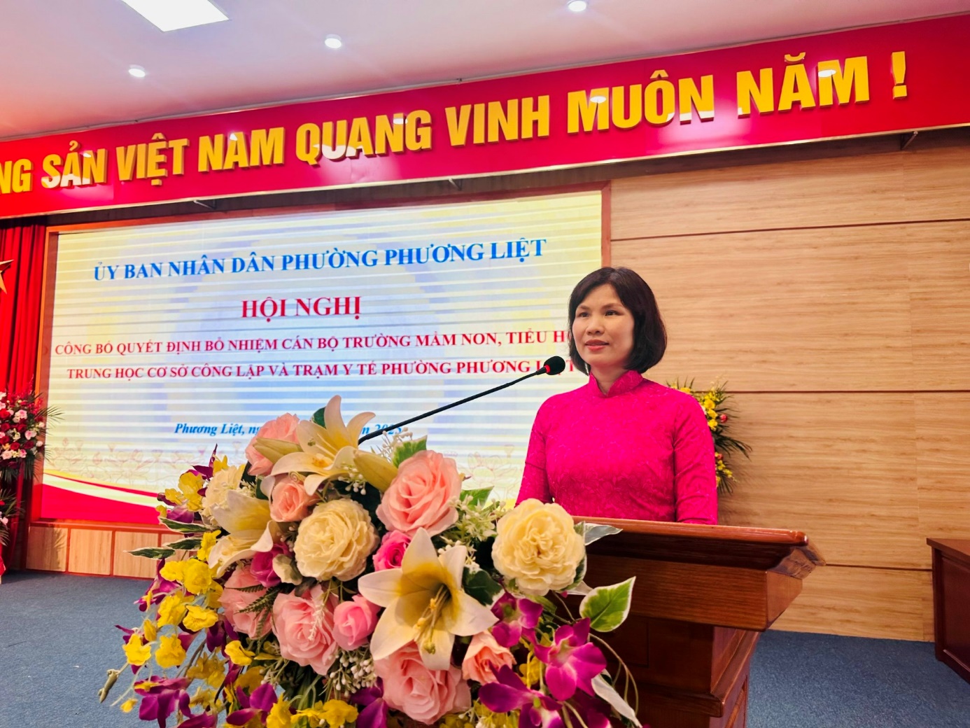 PHƯỜNG PHƯƠNG LIỆT TỔ CHỨC HỘI NGHỊ CÔNG BỐ QUYẾT ĐỊNH BỔ NHIỆM CÁN BỘ TRƯỜNG MẦM NON, TIỂU HỌC, TRUNG HỌC CƠ SỞ CÔNG LẬP VÀ TRẠM Y TẾ- Ảnh 6.