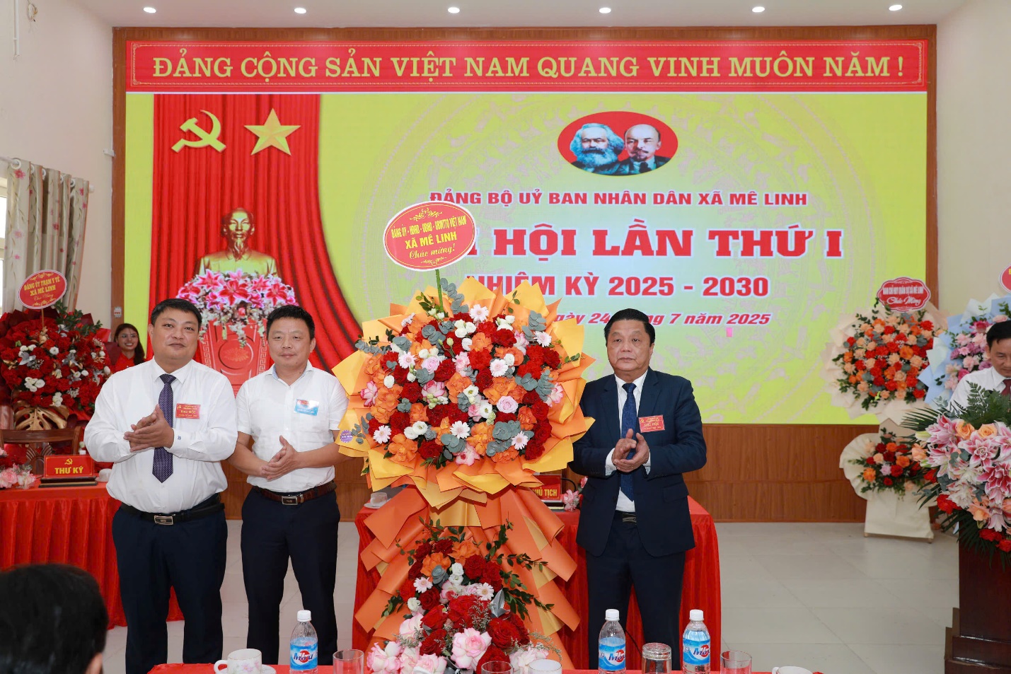 Đại hội Đảng bộ UBND xã Mê Linh lần thứ I nhiệm kỳ 2025 - 2030 thành công tốt đẹp- Ảnh 4.
