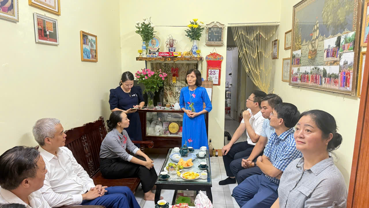 Thăm hỏi, tặng quà gia đình chính sách nhân ngày Thương binh – Liệt sỹ 27/7- Ảnh 5.