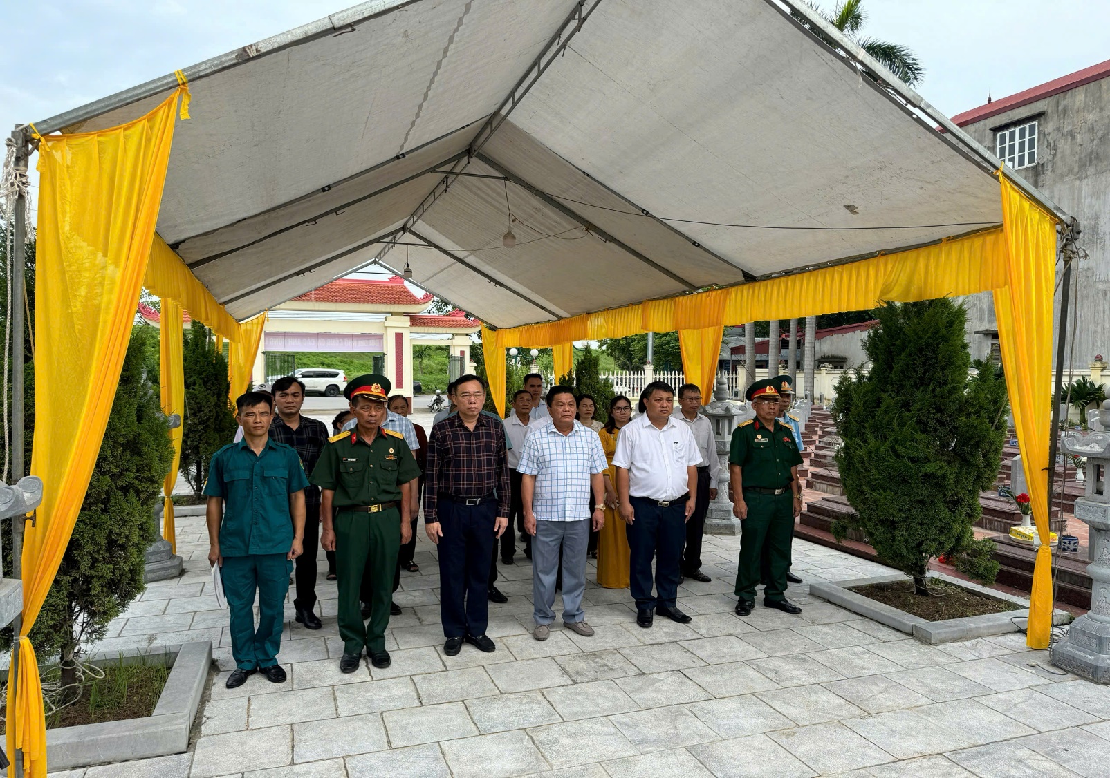 Xã Mê Linh dâng hương, tưởng niệm các anh hùng liệt sĩ- Ảnh 6.