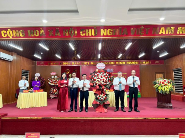 Đảng bộ các cơ quan Đảng Đảng uỷ phường Định Công tổ chức thành công Đại hội Đảng bộ lần thứ I, nhiệm kỳ 2025-2030- Ảnh 1.