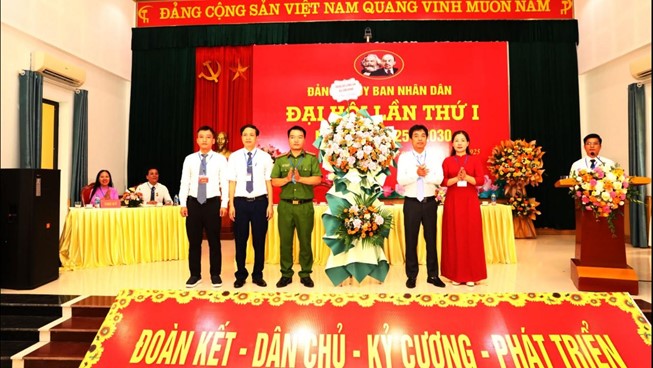 Đảng bộ UBND xã Sơn Đồng tổ chức Đại hội Lần thứ Nhất, Nhiệm kỳ 2025-2030 - Ảnh 4.