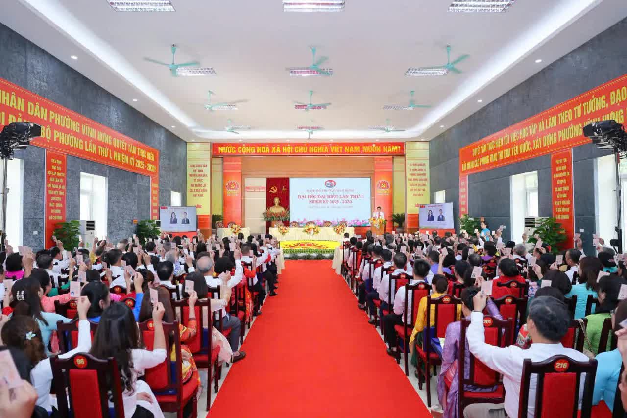 PHIÊN THỨ HAI ĐẠI HỘI ĐẠI BIỂU ĐẢNG BỘ PHƯỜNG VĨNH HƯNG LẦN THỨ I NHIỆM KỲ 2025-2030
- Ảnh 3.