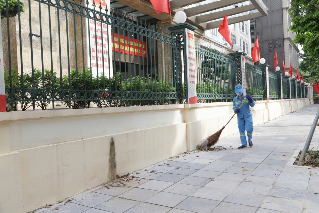 Phường Cửa Nam quyết liệt lập lại trật tự văn minh đô thị- Ảnh 4.