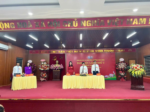 Đảng bộ các cơ quan Đảng Đảng uỷ phường Định Công tổ chức thành công Đại hội Đảng bộ lần thứ I, nhiệm kỳ 2025-2030- Ảnh 4.