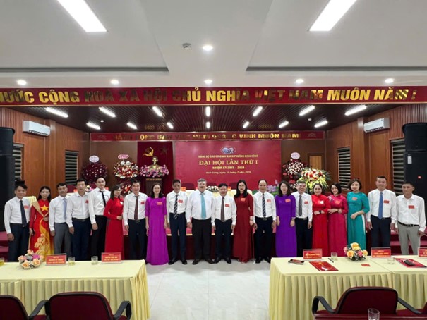 Đảng bộ các cơ quan Đảng Đảng uỷ phường Định Công tổ chức thành công Đại hội Đảng bộ lần thứ I, nhiệm kỳ 2025-2030- Ảnh 7.