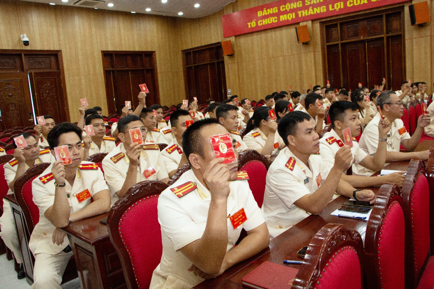 Đại hội Đảng bộ Công an phường Chương Mỹ - Đoàn kết, đổi mới, trách nhiệm- Ảnh 9.
