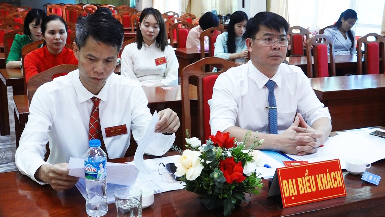 C:\Users\User\Desktop\HONG SON\T7\CT28.7\HN DH CB UBND\z6842985822697_fc96f7a99b8d4f7b6470f72816a45a85.jpg