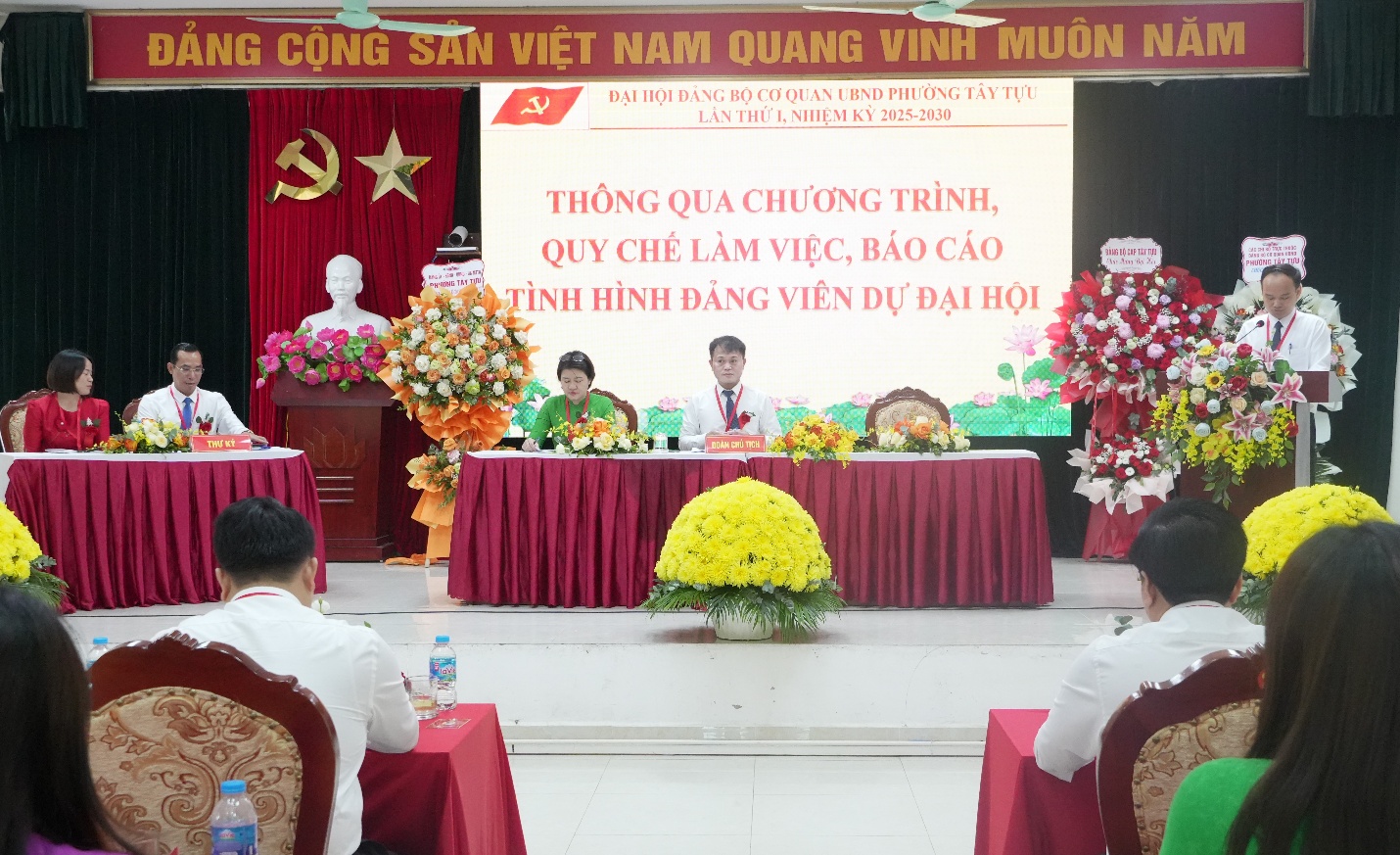 Đại hội Đảng bộ cơ quan UBND phường Tây Tựu lần thứ I, nhiệm kỳ 2025 -2030- Ảnh 1.