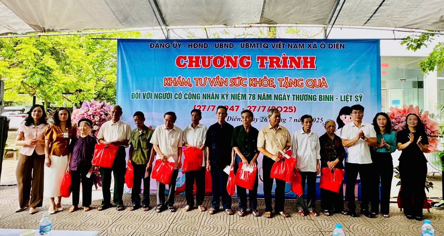 Trạm Y tế xã phối hợp với Bệnh viện Tim Hà Nội khám bệnh, tư vấn sức khỏe cho người có công với cách mạng trên địa bàn xã- Ảnh 2.