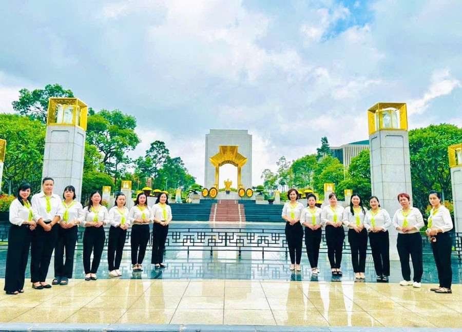 Trường học Hà Nội tổ chức nhiều hoạt động tri ân nhân dịp 27/7- Ảnh 6.