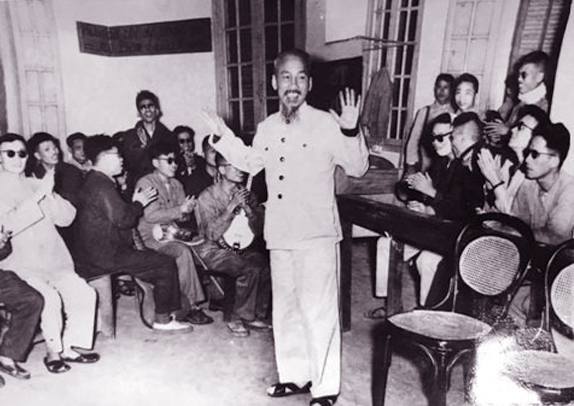Kỷ niệm 78 năm Ngày Thương binh - Liệt sĩ (27/7/1947 - 27/7/2025):Tỏa sáng ngọn đuốc tri ân- Ảnh 1.