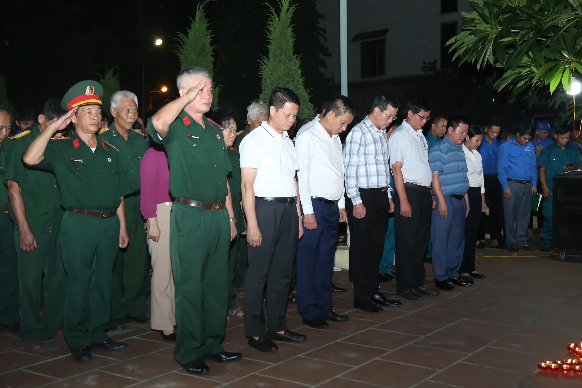 Xã Yên Lãng: Dâng hương tưởng nhớ các Anh hùng liệt sĩ- Ảnh 1.