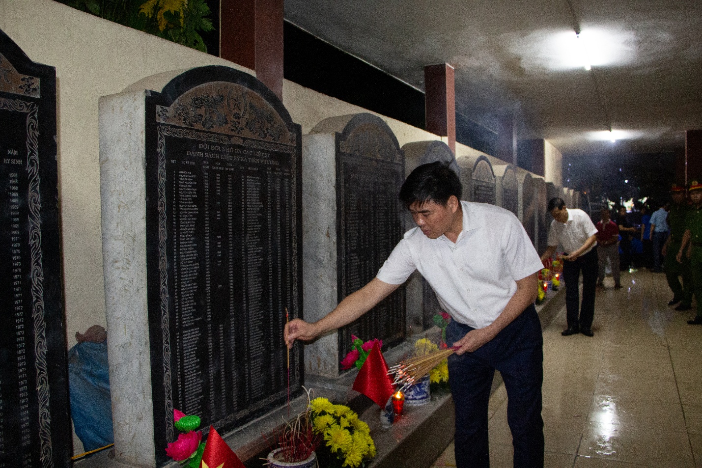 Chương Mỹ thắp nến tri ân các anh hùng Liệt sỹ nhân dịp kỷ niệm 78 năm Ngày Thương binh -  Liệt sĩ  (27/7/1947 – 277/2025)- Ảnh 6.