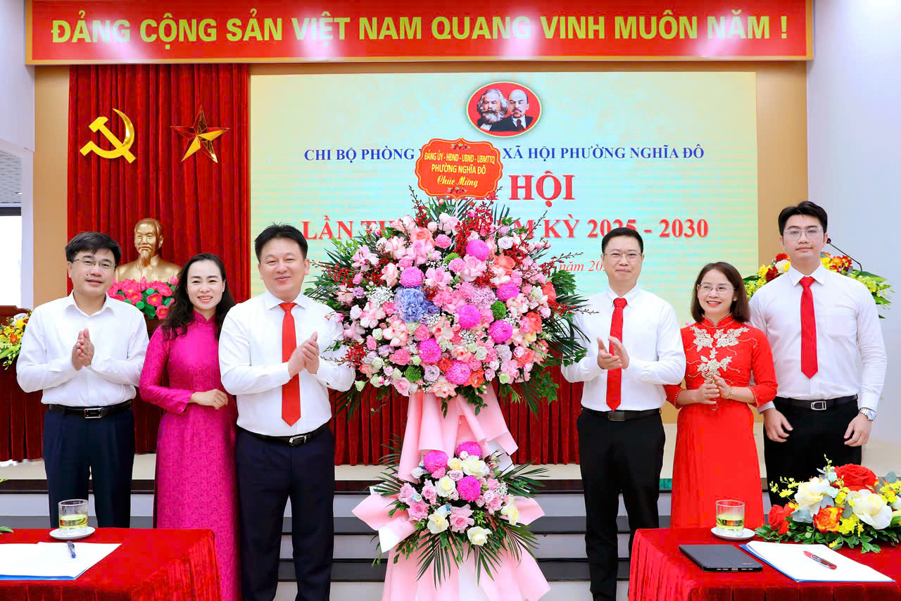 Đại hội Chi bộ Phòng Văn hóa - Xã hội phường Nghĩa Đô lần thứ I, nhiệm kỳ 2025 - 2030- Ảnh 1.