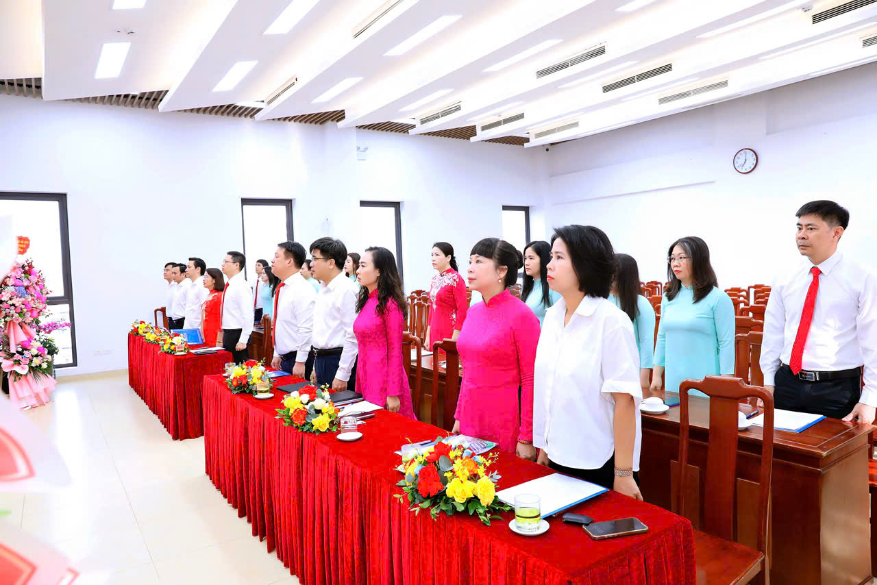 Đại hội Chi bộ Phòng Văn hóa - Xã hội phường Nghĩa Đô lần thứ I, nhiệm kỳ 2025 - 2030- Ảnh 2.