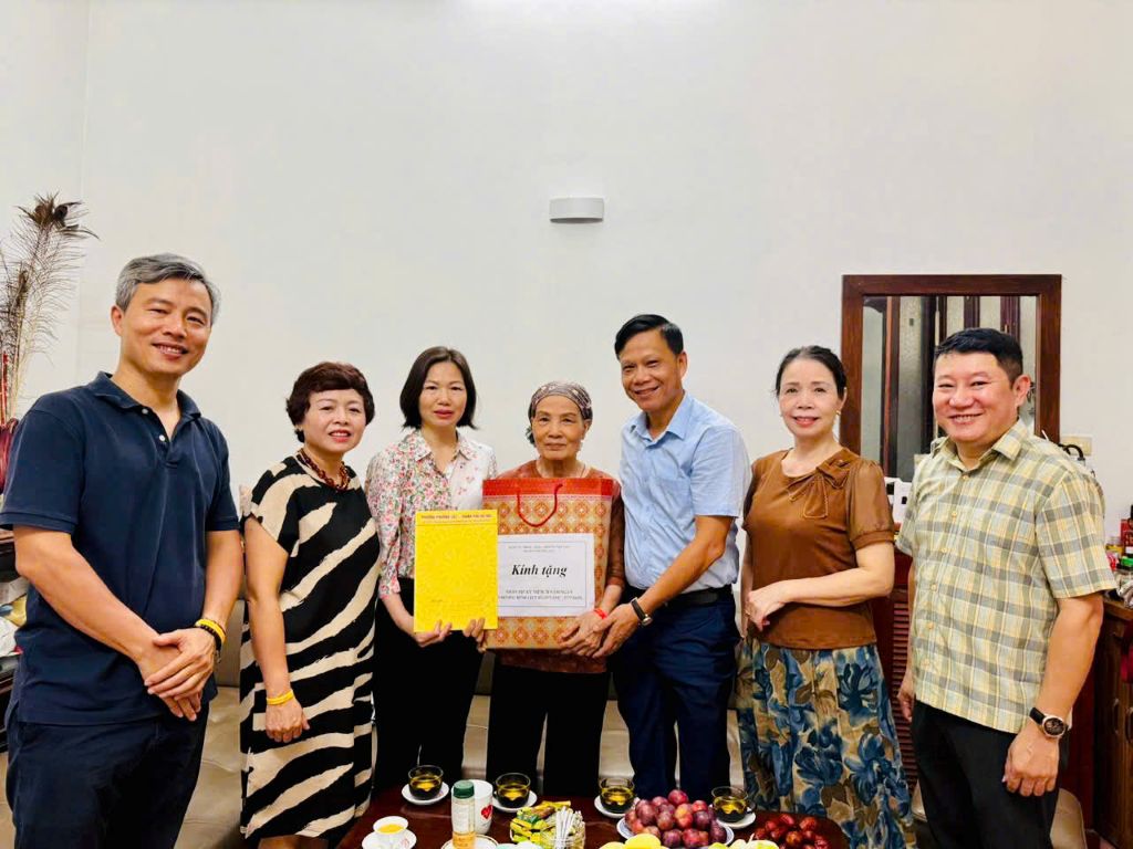Chùm ảnh: phường Phương Liệt tổ chức các hoạt động kỷ niệm 78 năm Ngày Thương binh - Liệt sĩ (27/7/1947-27/7/2025)- Ảnh 6.