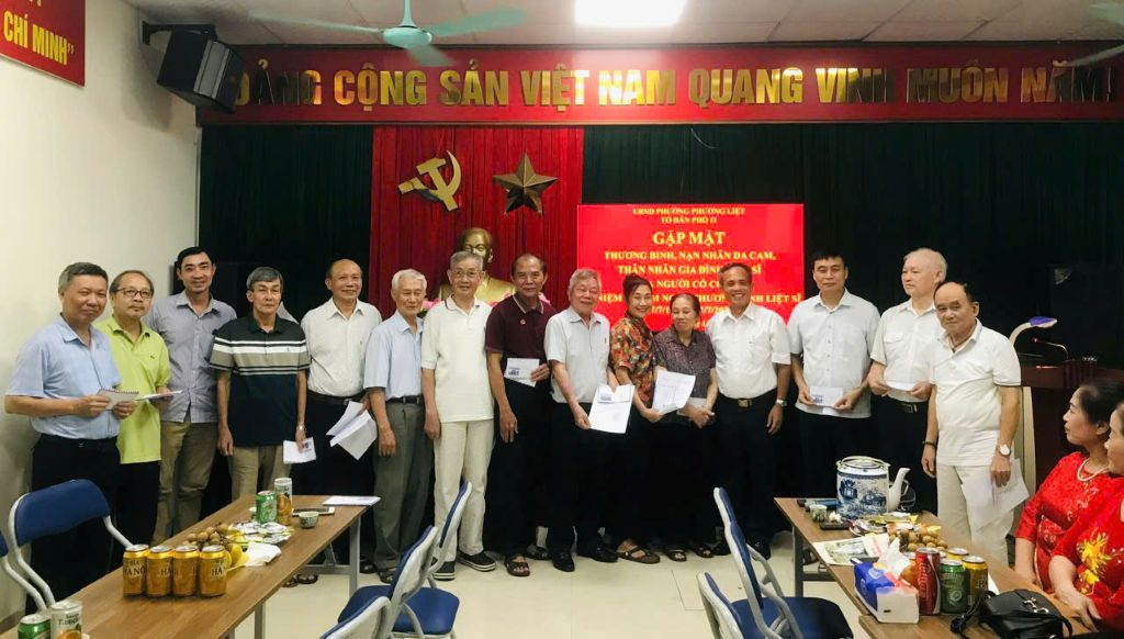 Chùm ảnh: phường Phương Liệt tổ chức các hoạt động kỷ niệm 78 năm Ngày Thương binh - Liệt sĩ (27/7/1947-27/7/2025)- Ảnh 13.