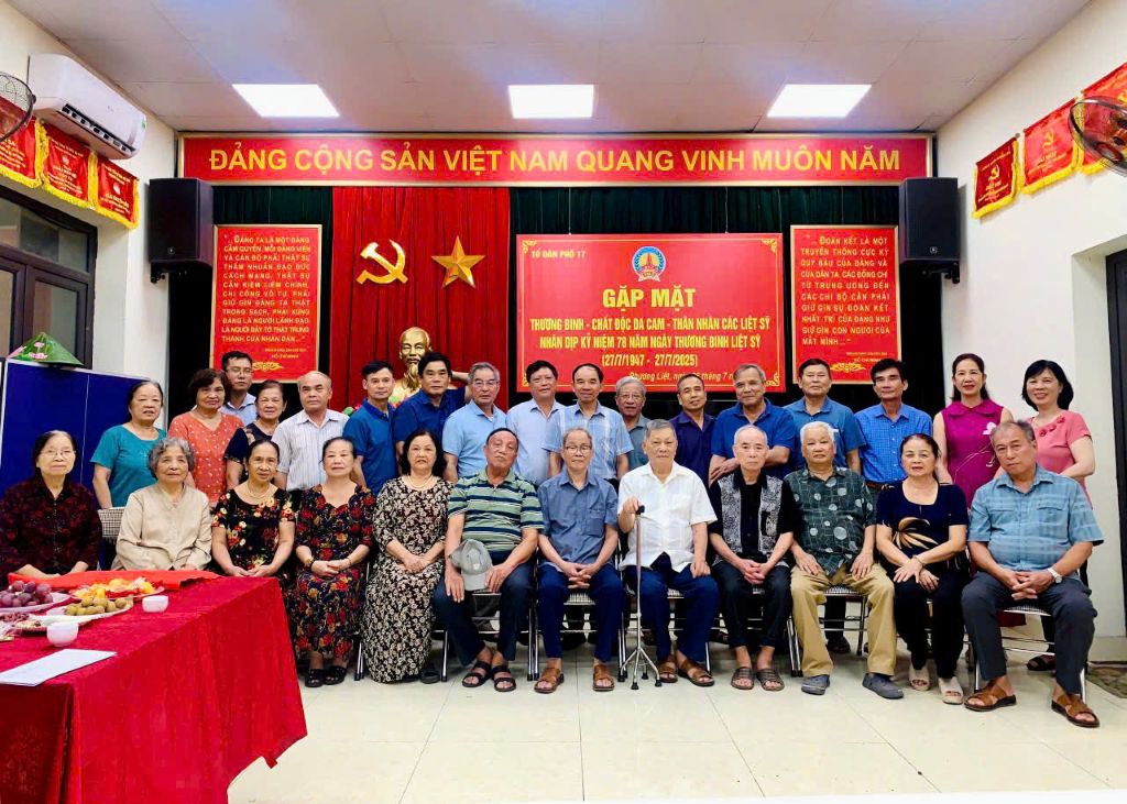 Chùm ảnh: phường Phương Liệt tổ chức các hoạt động kỷ niệm 78 năm Ngày Thương binh - Liệt sĩ (27/7/1947-27/7/2025)- Ảnh 16.