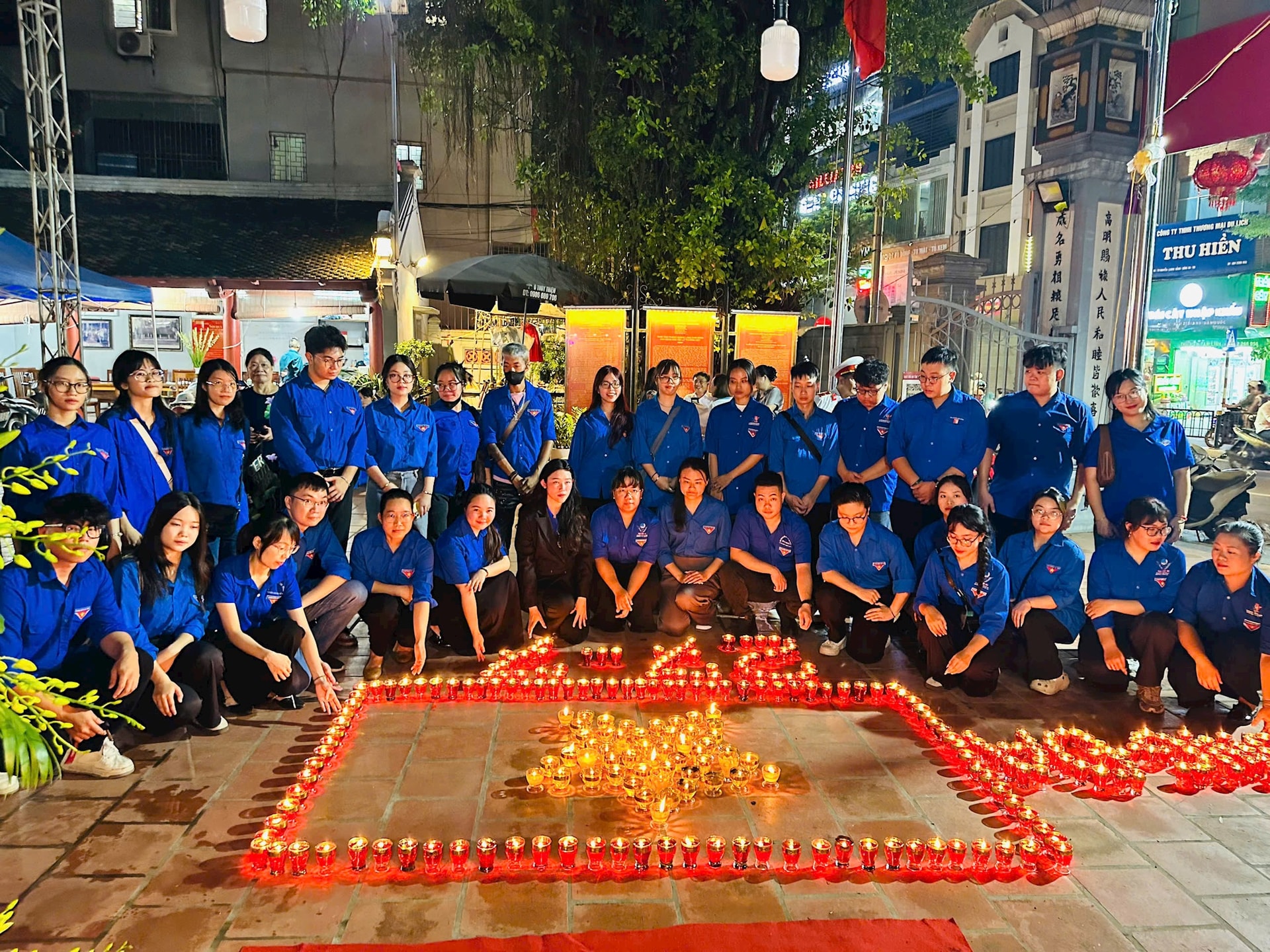 Phường Đống Đa thắp nến tri ân các Anh hùng liệt sĩ- Ảnh 5.