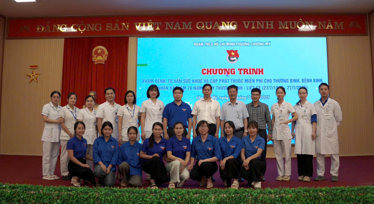 Thanh niên Phường Chương Mỹ tổ chức khám, cấp phát thuốc cho thương binh, bệnh binh nhân kỷ niệm 78 năm Ngày Thương binh - Liệt sĩ (27/7/1947 – 27/7/2025)- Ảnh 1.
