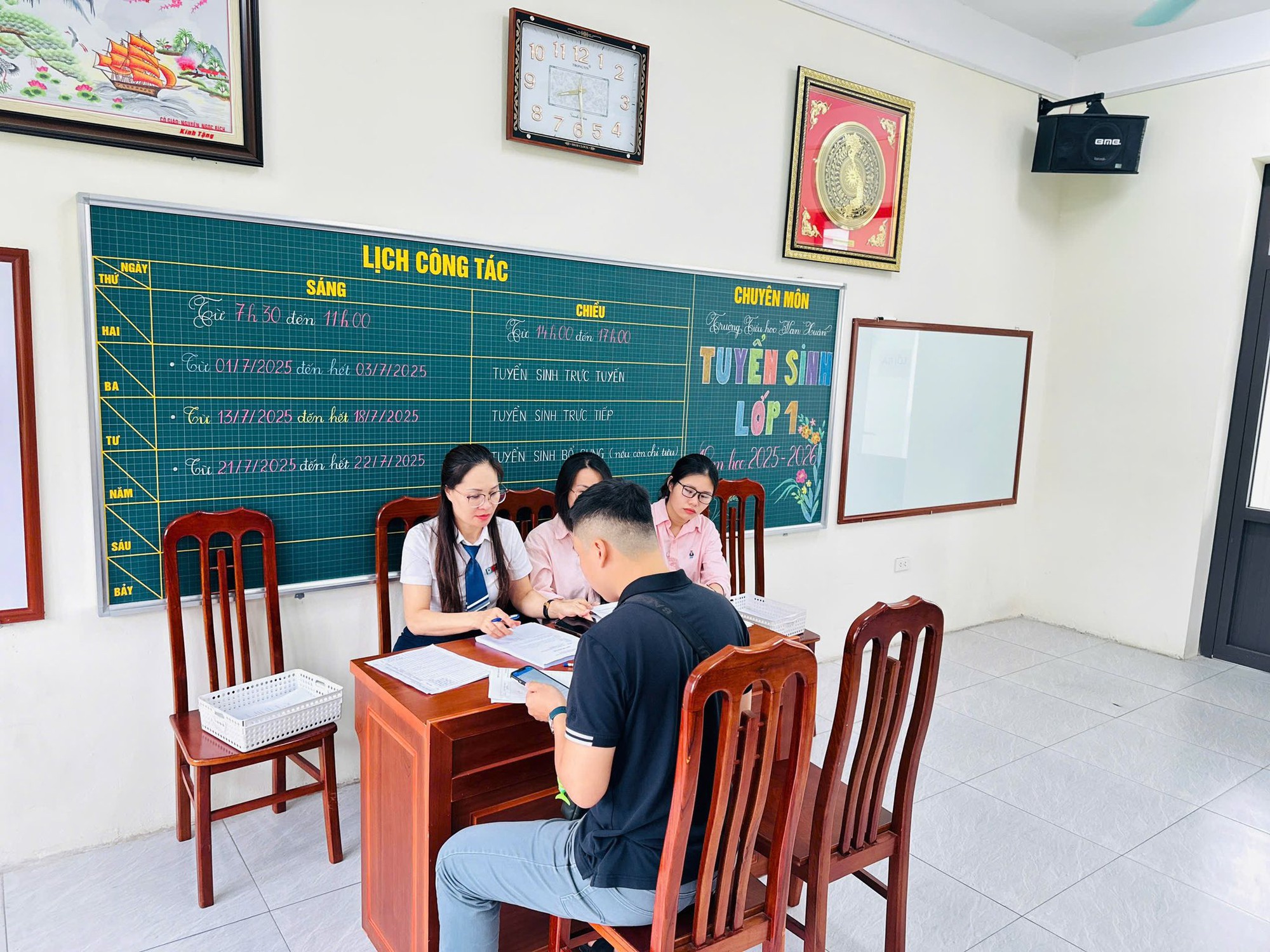 D:\kho\truyền thanh huyện\2025\kiểm tra\515510091_122255835524016803_1494123275331981989_n.jpg