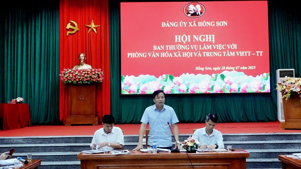 C:\Users\User\Desktop\HONG SON\T7\CT29.7\BTV làm việc với  TT\z6850586562720_fb44615ef83c1fd4002e34b0d1d0d41b.jpg