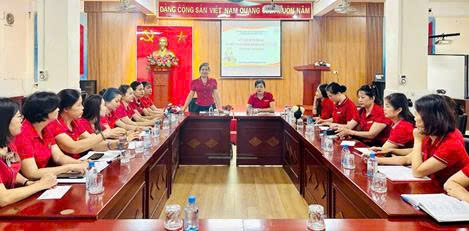Trường mầm non định công: tổ chức hội nghị thảo luận đóng góp ý kiến vào dự thảo các Văn kiện đại hội XIV của đảng và văn kiện Đại hội Đảng bộ phường định công lần thứ I và kỷ niệm 78 năm ngày Thương binh - Liệt sỹ  
- Ảnh 2.