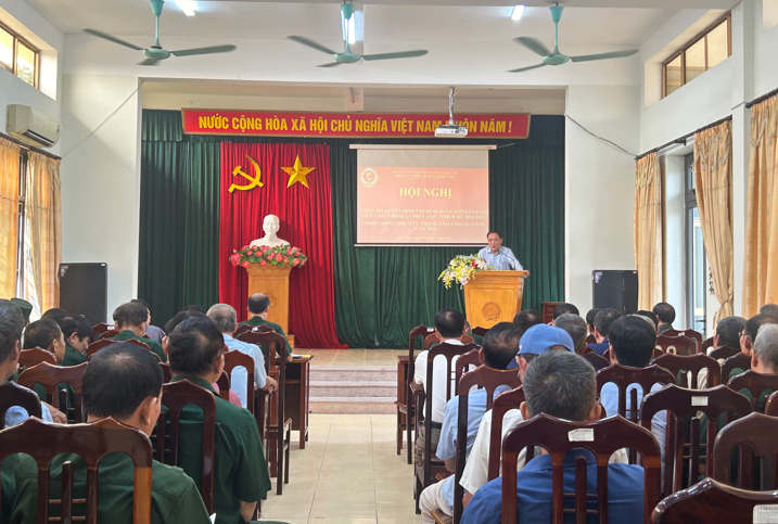 Hội nghị công bố Quyết định chỉ định Ban Chấp hành Hội Cựu chiến binh xã nhiệm kỳ 2022-2027, triển khai nhiệm vụ 5 tháng cuối năm 2025- Ảnh 4.