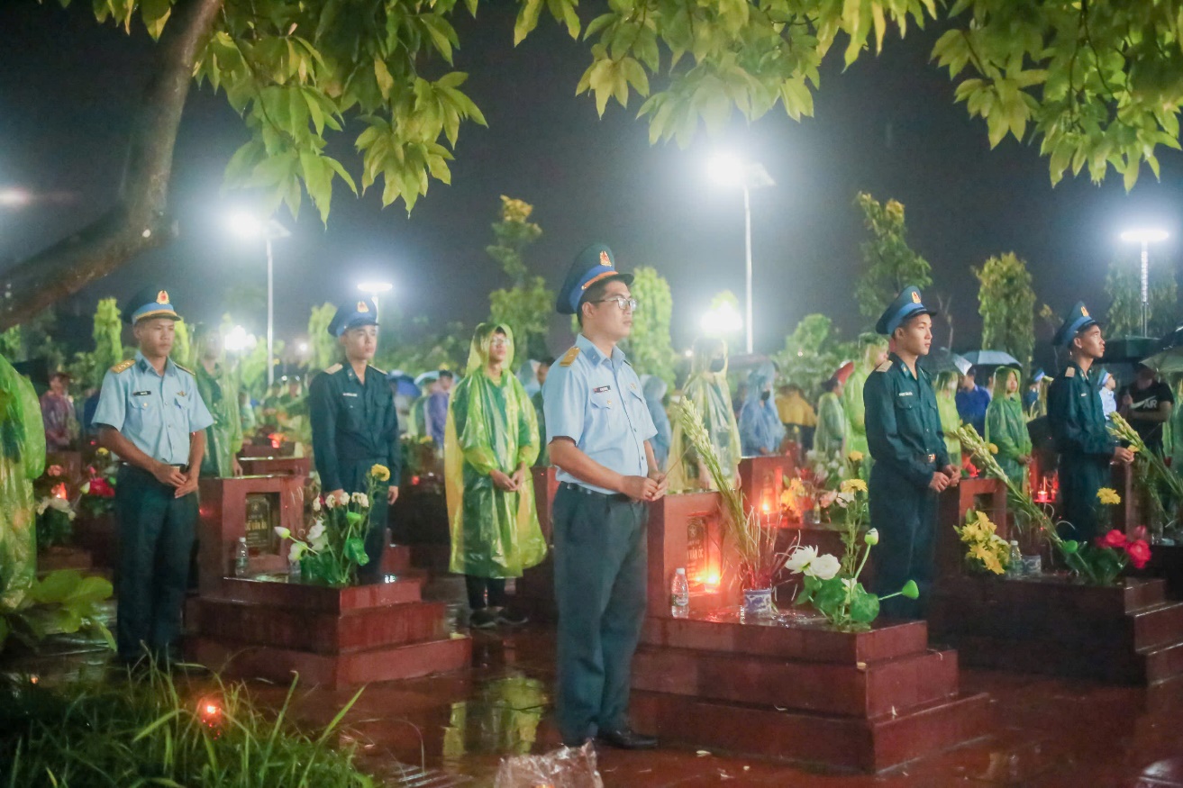 Trung đoàn 64 làm tốt công tác “Đền ơn đáp nghĩa”- Ảnh 3.