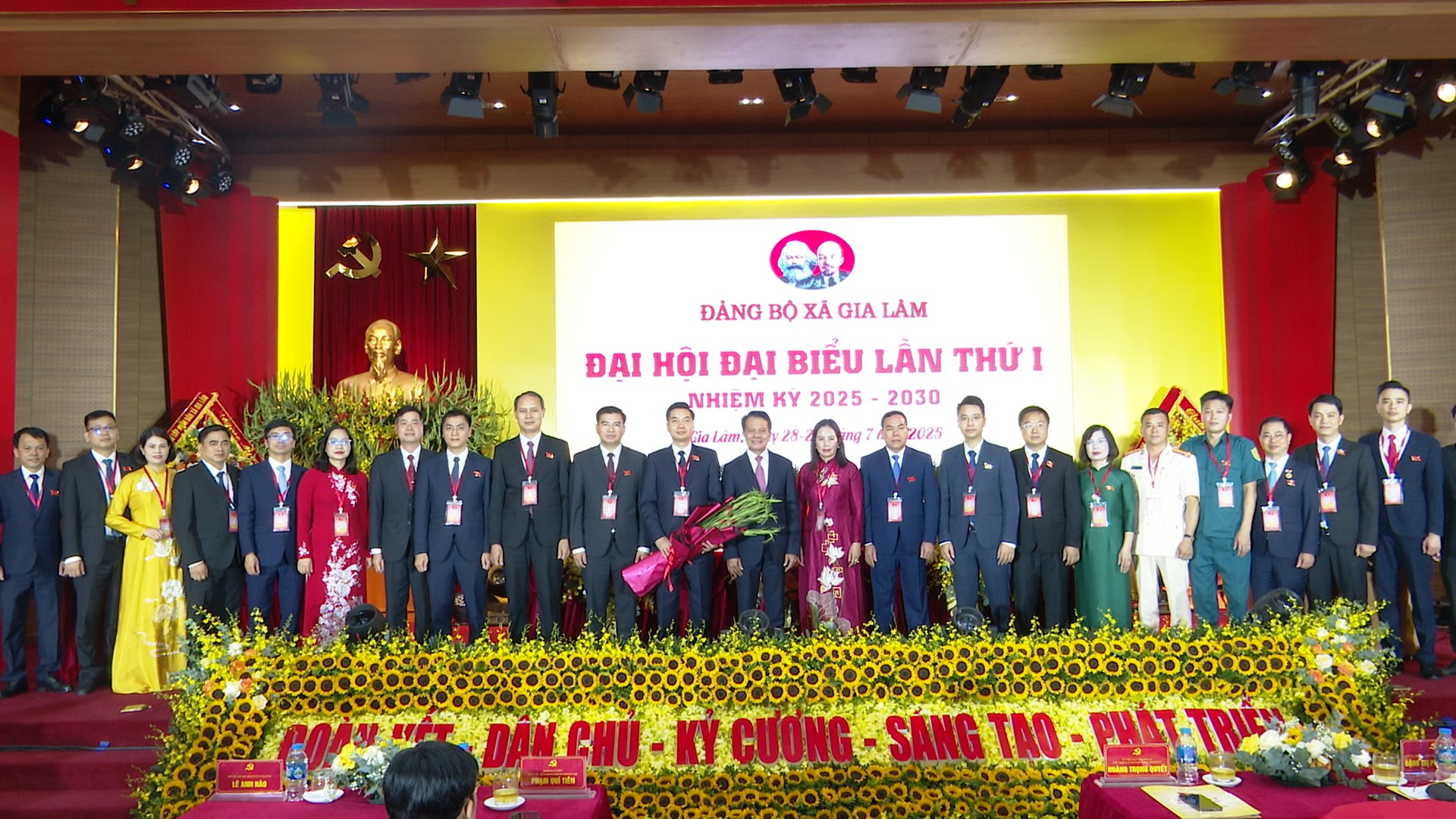 Đại hội đại biểu Đảng bộ xã Gia Lâm lần thứ I, nhiệm kỳ 2025-2030 Gia Lâm vững bước tiến vào kỷ nguyên mới- Ảnh 5.