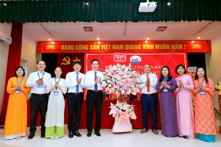 Đại hội Đảng bộ các cơ quan Đảng phường Yên Hoà lần thứ I, nhiệm kỳ 2025 - 2030- Ảnh 3.