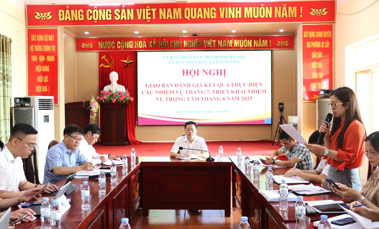 Đại Xuyên  tổ chức hội nghị giao ban UBND xã tháng 7 năm 2025- Ảnh 1.