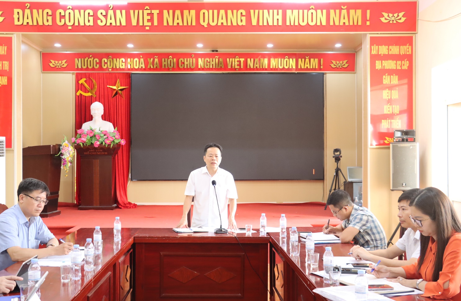 Đại Xuyên  tổ chức hội nghị giao ban UBND xã tháng 7 năm 2025- Ảnh 2.