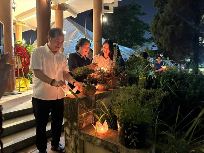 Ủy ban Mặt trận Tổ quốc xã Sơn Đồng tổ chức Lễ thắp nến tri ân các Anh hùng Liệt sĩ xã- Ảnh 10.