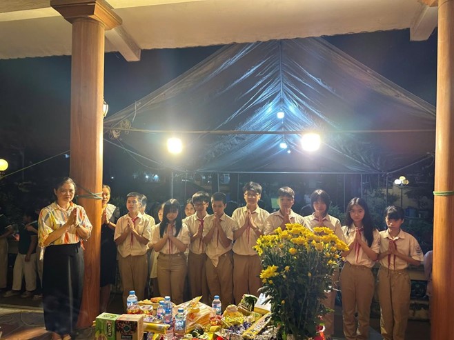 Ủy ban Mặt trận Tổ quốc xã Sơn Đồng tổ chức Lễ thắp nến tri ân các Anh hùng Liệt sĩ xã- Ảnh 12.