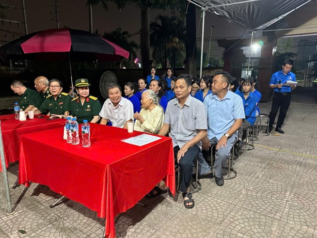 Ủy ban Mặt trận Tổ quốc xã Sơn Đồng tổ chức Lễ thắp nến tri ân các Anh hùng Liệt sĩ xã- Ảnh 14.