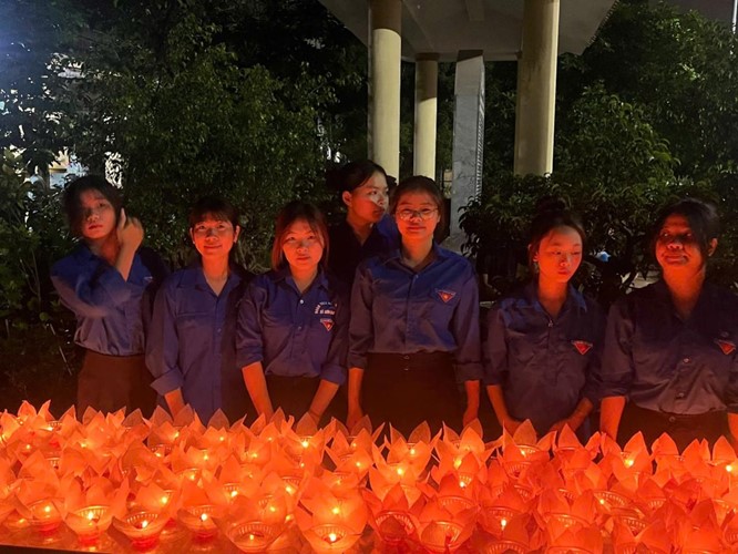 Ủy ban Mặt trận Tổ quốc xã Sơn Đồng tổ chức Lễ thắp nến tri ân các Anh hùng Liệt sĩ xã- Ảnh 15.