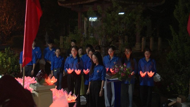 Ủy ban Mặt trận Tổ quốc xã Sơn Đồng tổ chức Lễ thắp nến tri ân các Anh hùng Liệt sĩ xã- Ảnh 21.