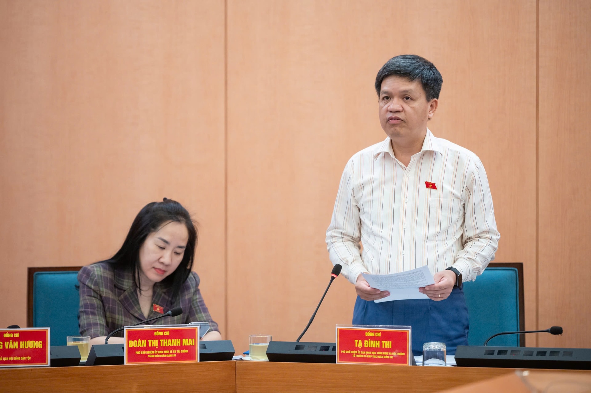 Hà Nội sẽ sớm ban hành Nghị quyết hỗ trợ chuyển đổi phương tiện xanh- Ảnh 4.